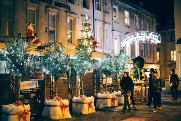 The festive season is slowly creeping up on us, so, to get into the spirit of things, here are our 7 of our favourite things in Bath at Christmas.